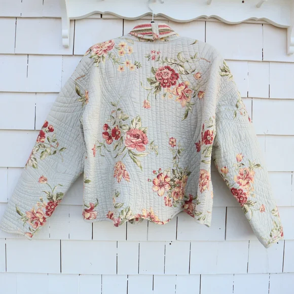Upcycled Floral Quilt Jacket M • L • XL - Picture 8 of 9